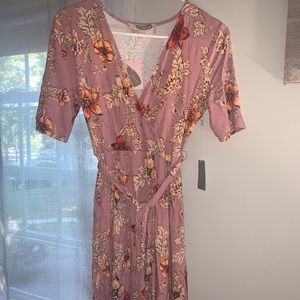Short sleeve dress